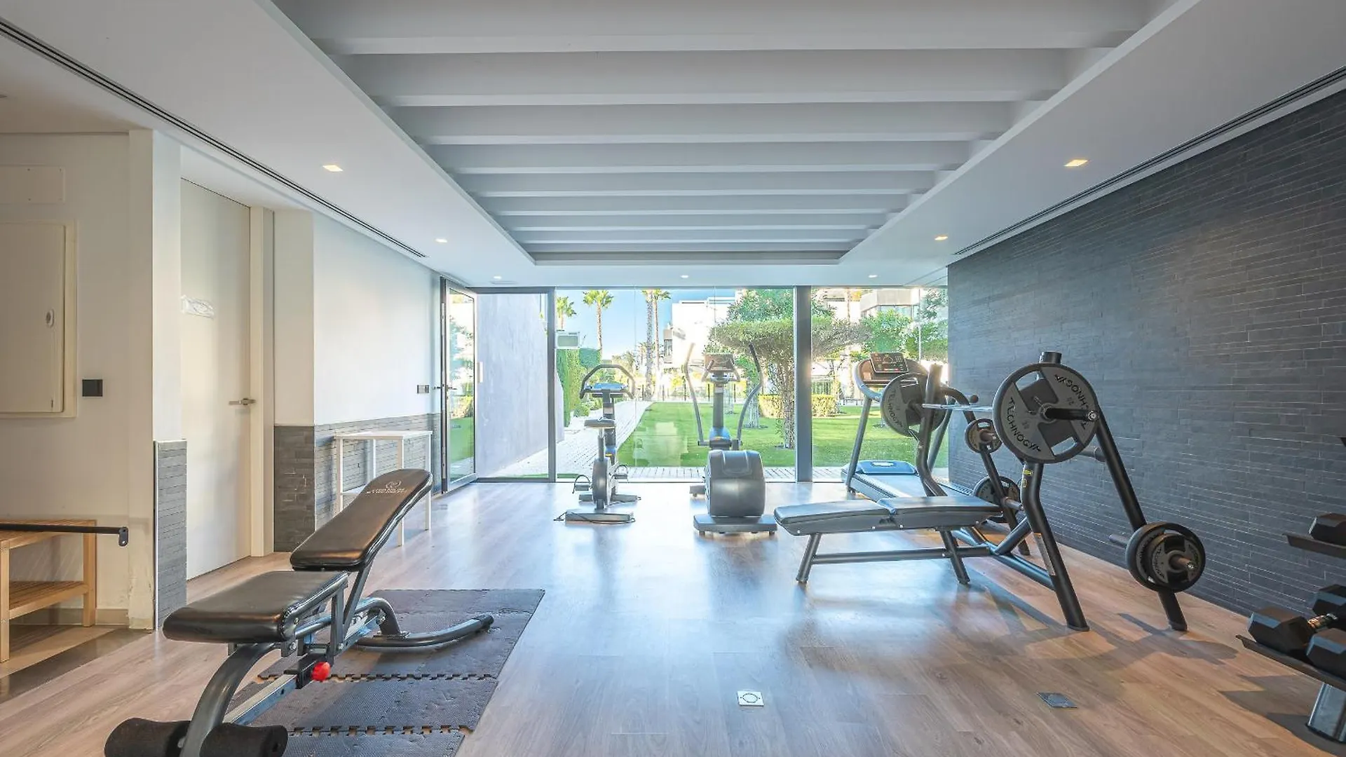 Holiday home The Island, Estepona, Casa 6 Luxury Beachfront