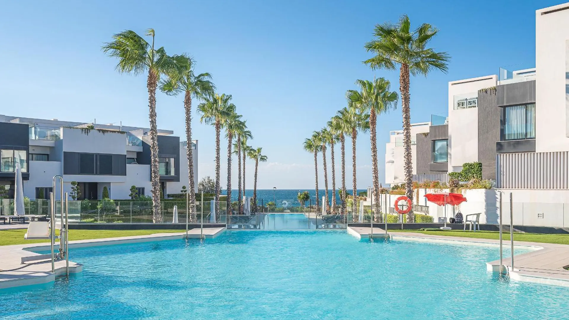 The Island, Estepona, Casa 6 Luxury Beachfront Holiday home Estepona