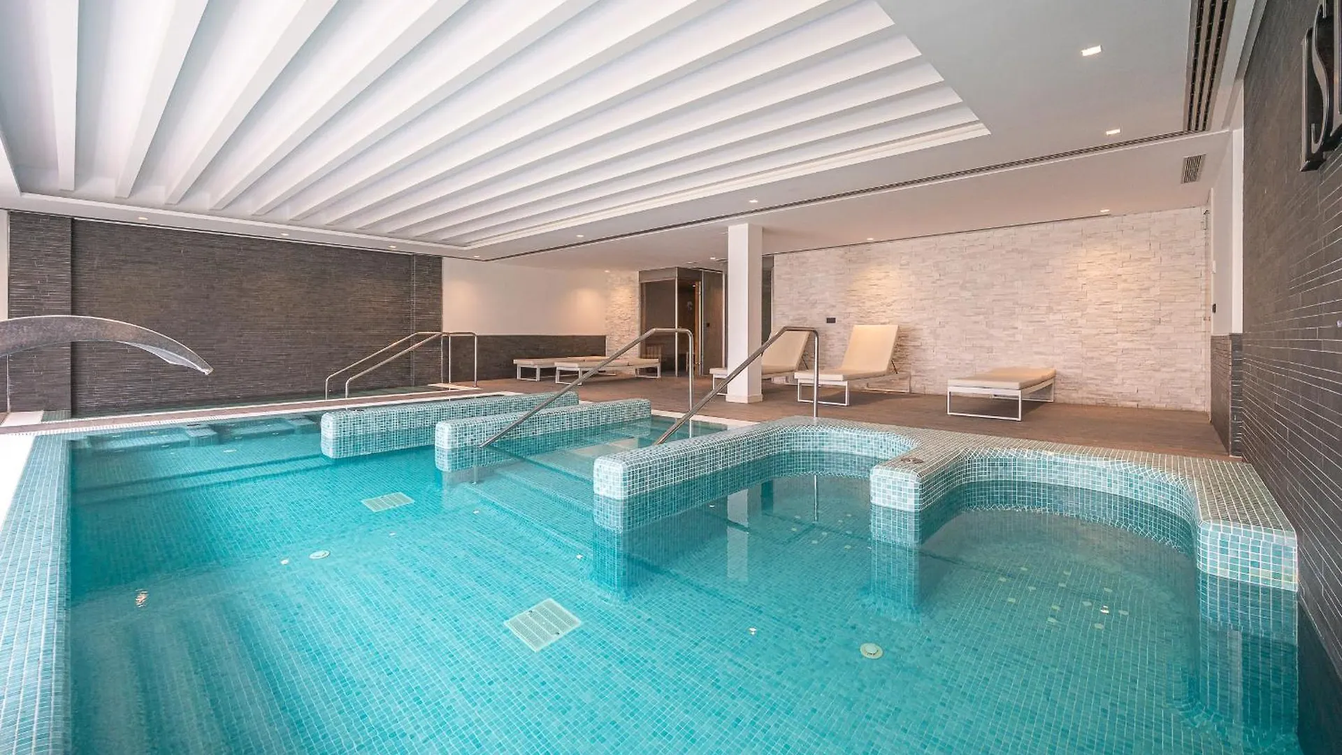 The Island, Estepona, Casa 6 Luxury Beachfront Spain