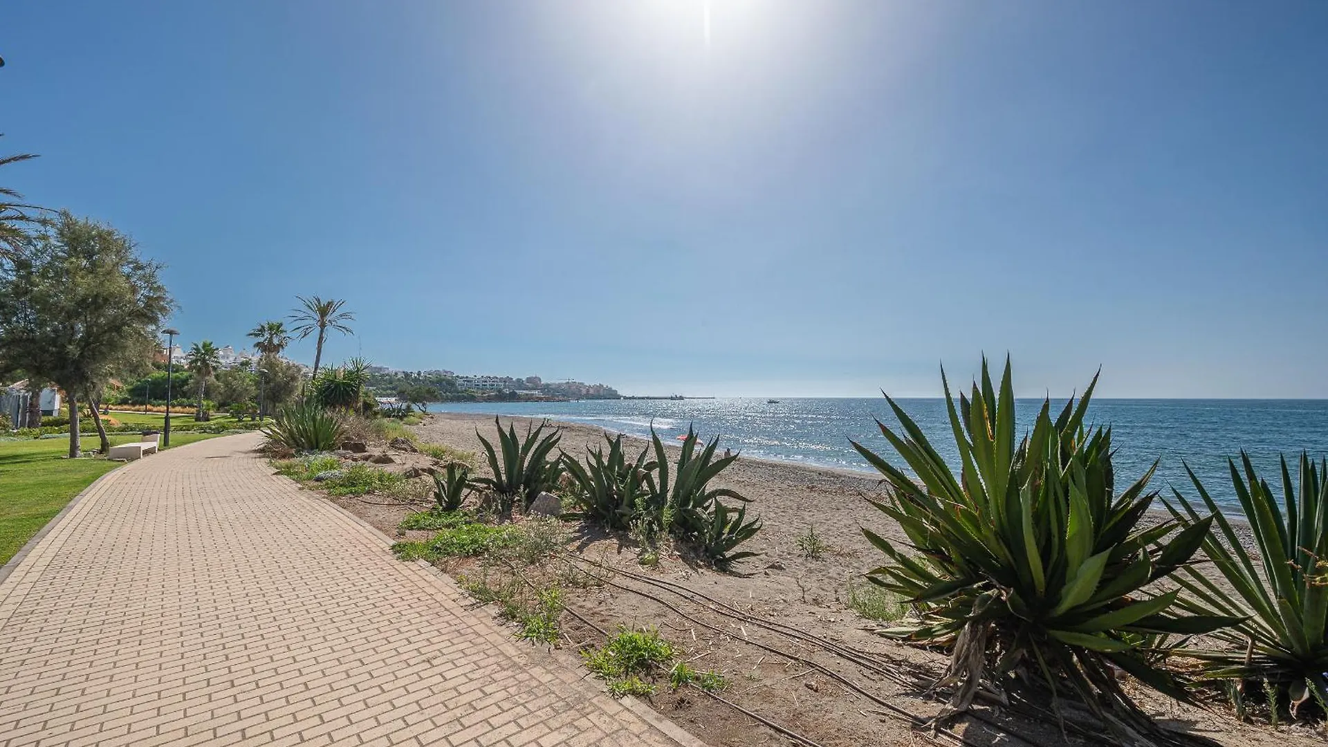 Holiday home The Island, Estepona, Casa 6 Luxury Beachfront